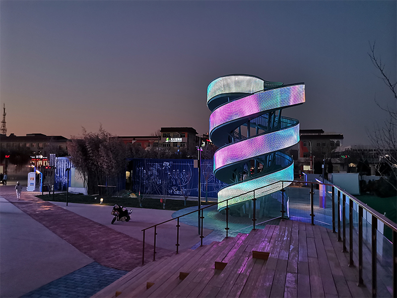 河北雄安新区罗萨大街漫生活街区LED共形屏项目